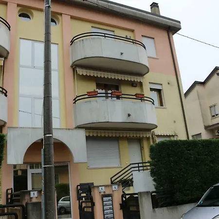 Accogliente Appartamento Moderno, Vicino A Venezia Mestre Exterior photo