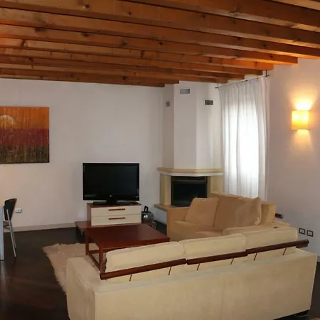 Accogliente Appartamento Moderno, Vicino A Venezia Mestre Exterior photo
