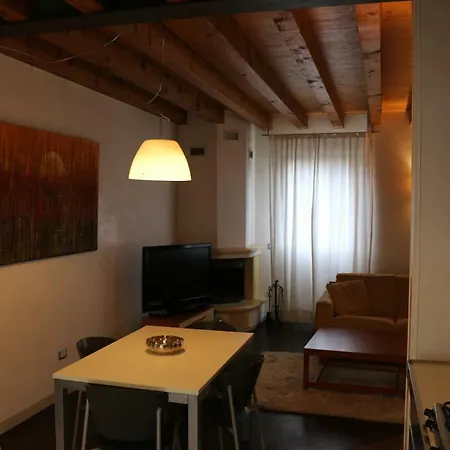 Accogliente Appartamento Moderno, Vicino A Venezia Mestre Exterior photo
