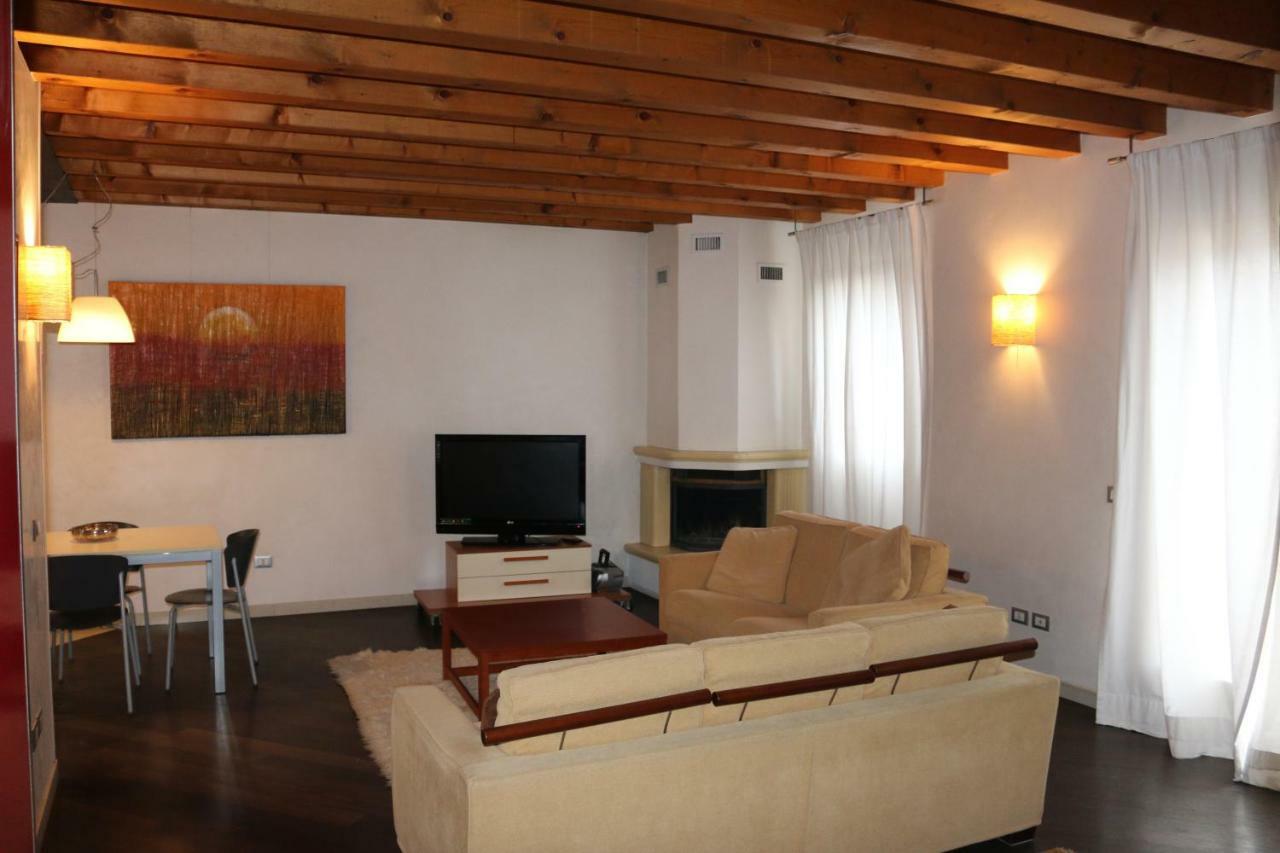 Accogliente Moderno, Vicino A Venezia